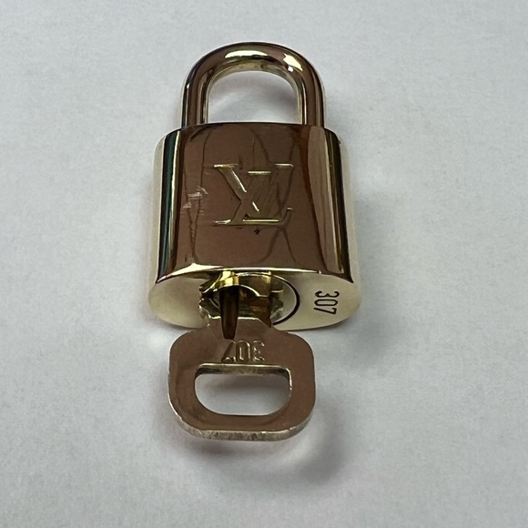 Louis Vuitton lock and key # 307 - Picture 2 of 4